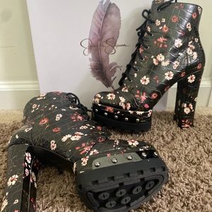 Jessica Simpson square heeled booties